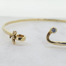 Load image into Gallery viewer, 14k Yellow Gold  Dragonfly
